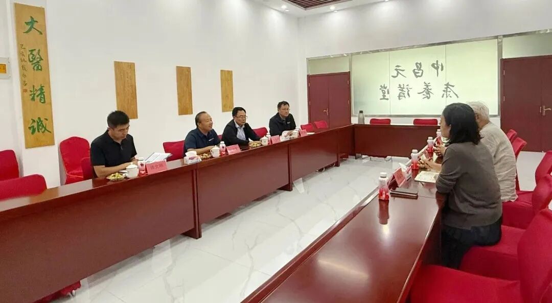费县考察组实地参观