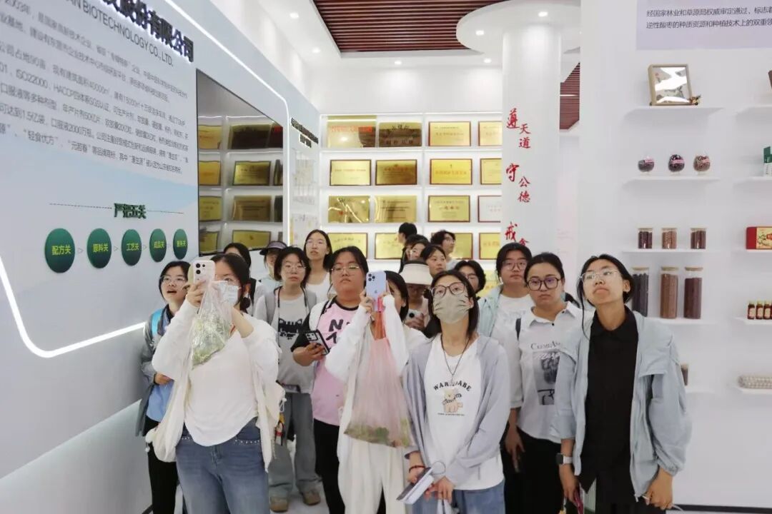 文化展厅参观